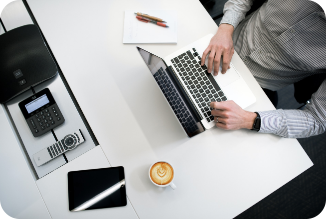 Ivideon Partners include small firms and huge corporations, those who sell Ivideon solutions and those who use them, traditional resellers and forward-looking cloud companies, solution architects and video surveillance experts.